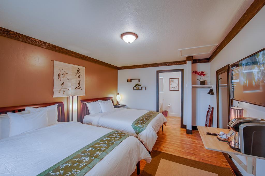 Tao'S Inn West Yellowstone Exteriör bild