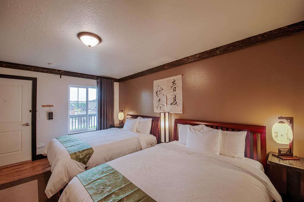Tao'S Inn West Yellowstone Exteriör bild