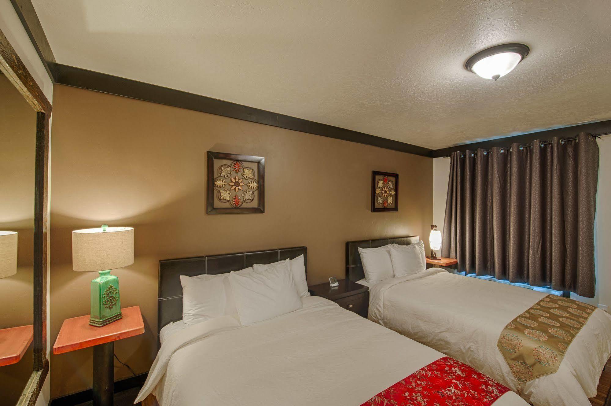 Tao'S Inn West Yellowstone Exteriör bild