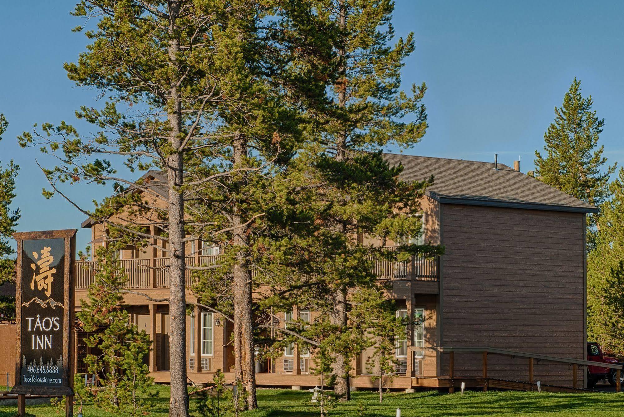 Tao'S Inn West Yellowstone Exteriör bild